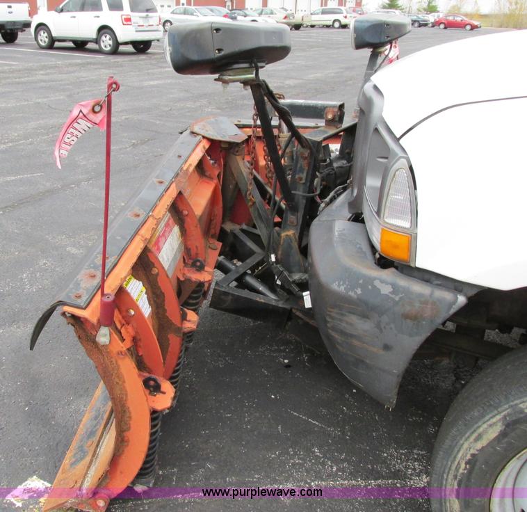 image for item F5373 2002 Ford F550 Super Duty XL flatbed truck