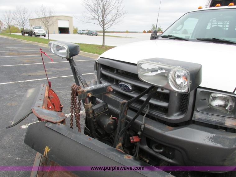 image for item F5373 2002 Ford F550 Super Duty XL flatbed truck