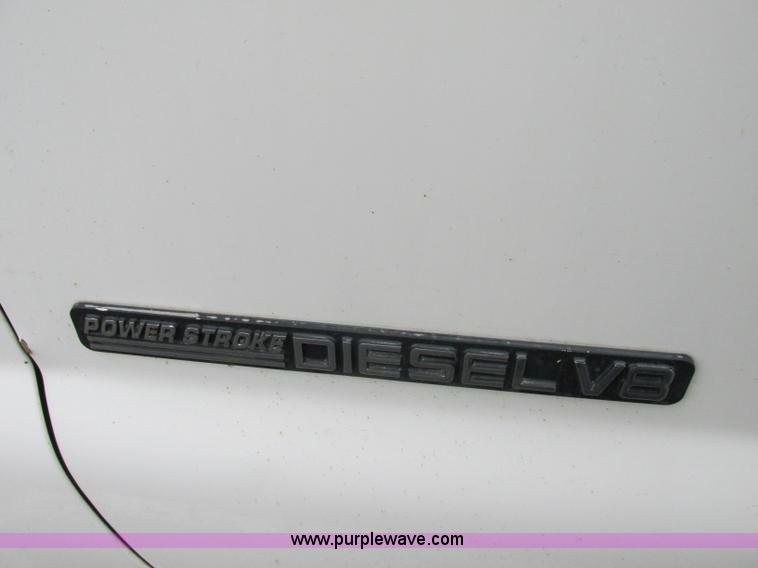 image for item F5373 2002 Ford F550 Super Duty XL flatbed truck