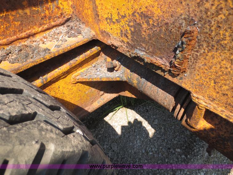 image for item F6655 1966 Load Craft 25 ton trailer