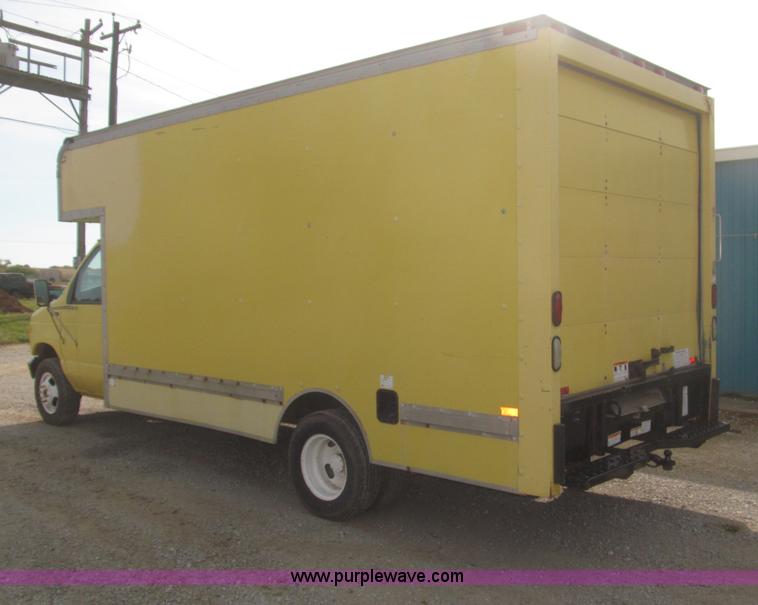 image for item F7148 1995 Ford Econoline E350 box truck