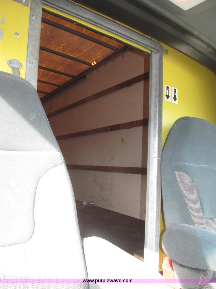 image for item F7148 1995 Ford Econoline E350 box truck