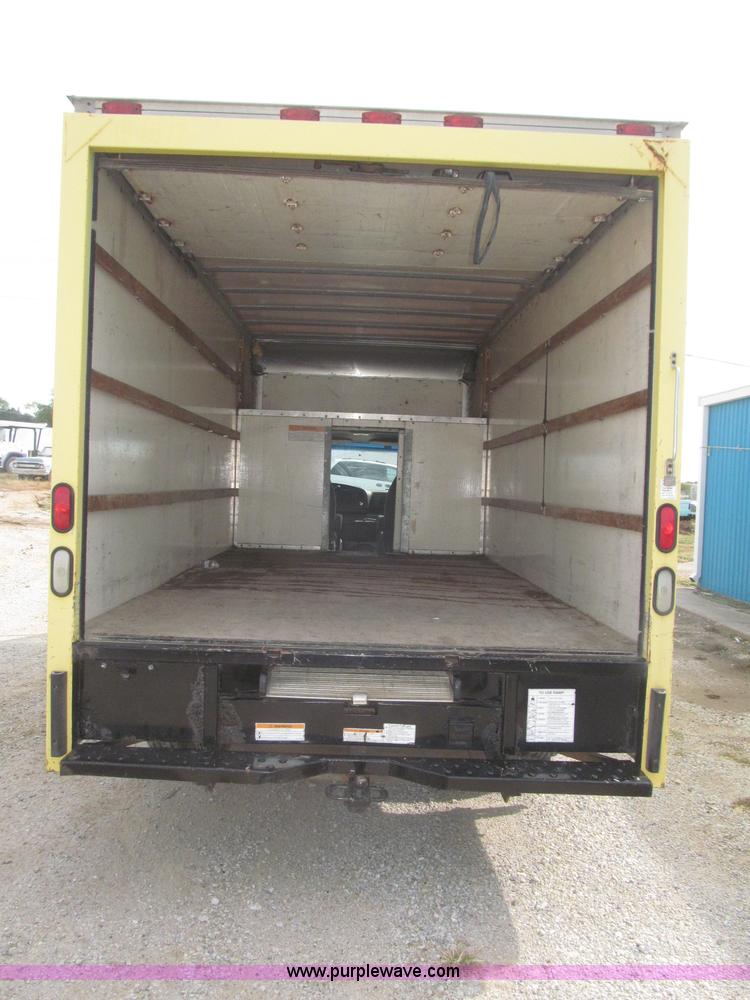 image for item F7148 1995 Ford Econoline E350 box truck