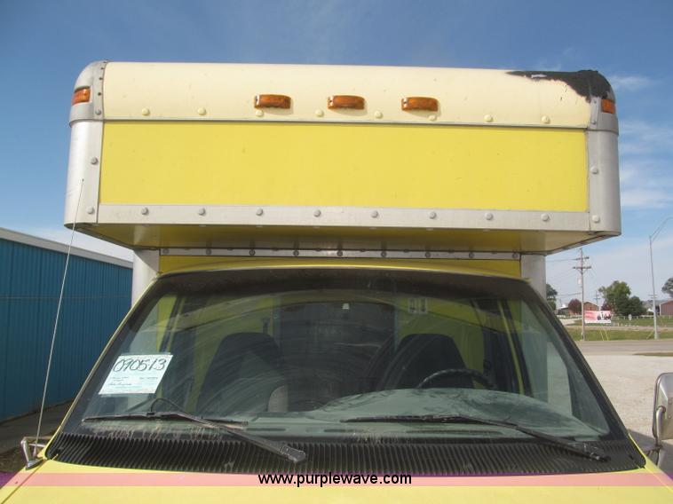 image for item F7148 1995 Ford Econoline E350 box truck