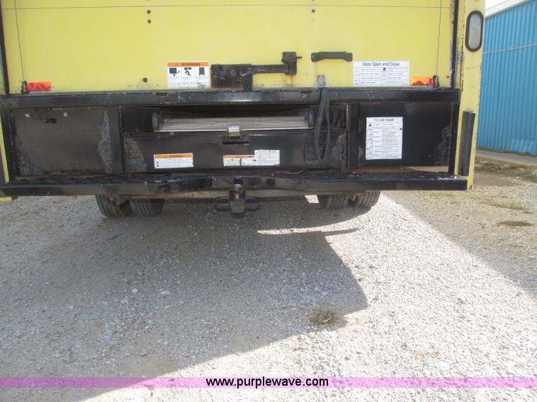 image for item F7148 1995 Ford Econoline E350 box truck