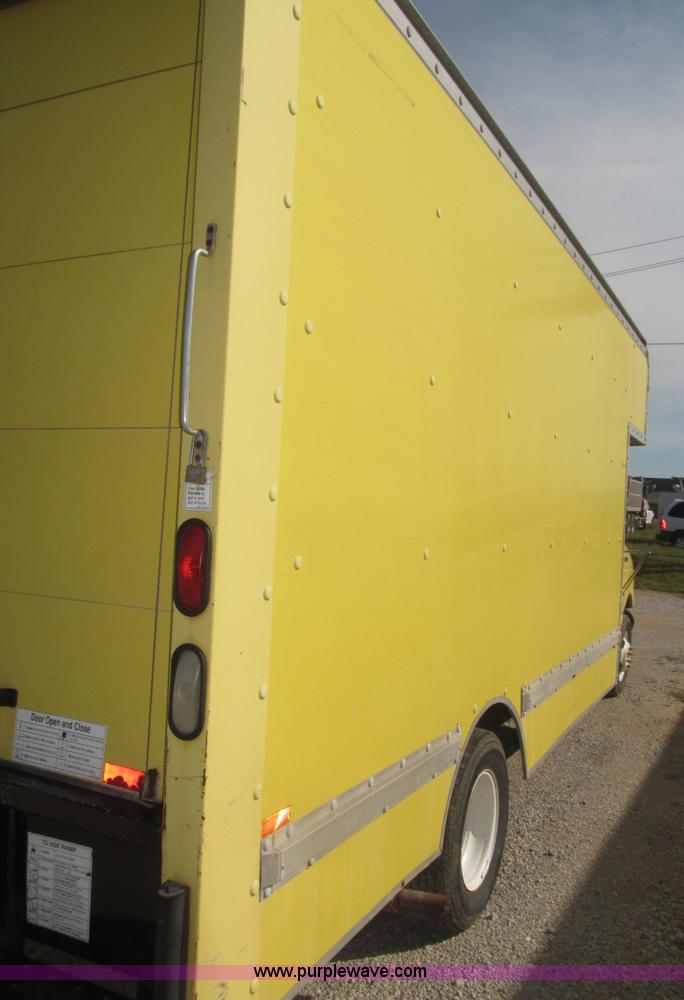 image for item F7148 1995 Ford Econoline E350 box truck