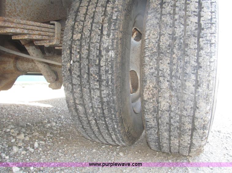 image for item F7148 1995 Ford Econoline E350 box truck