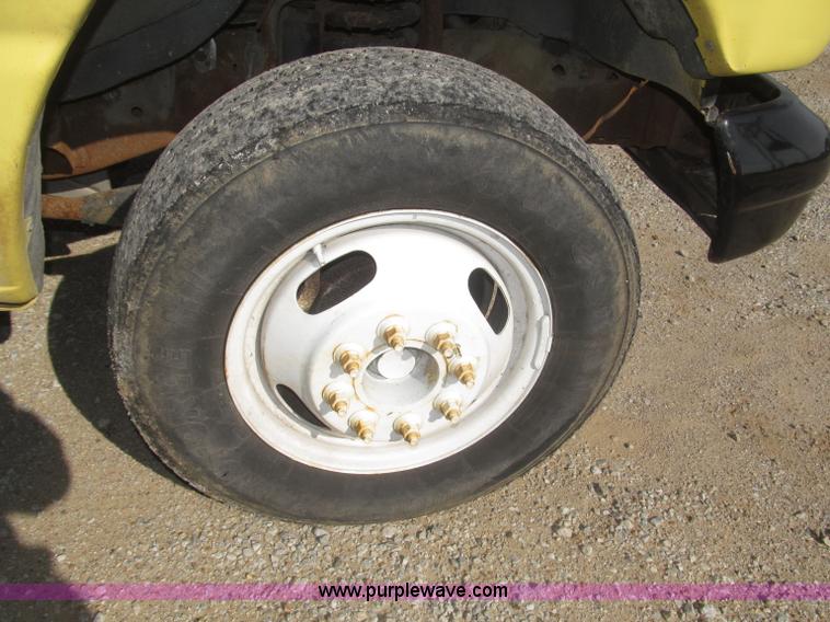 image for item F7148 1995 Ford Econoline E350 box truck