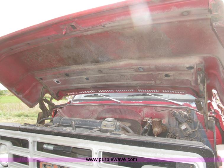 image for item F7152 1978 GMC 6500 septic tank truck