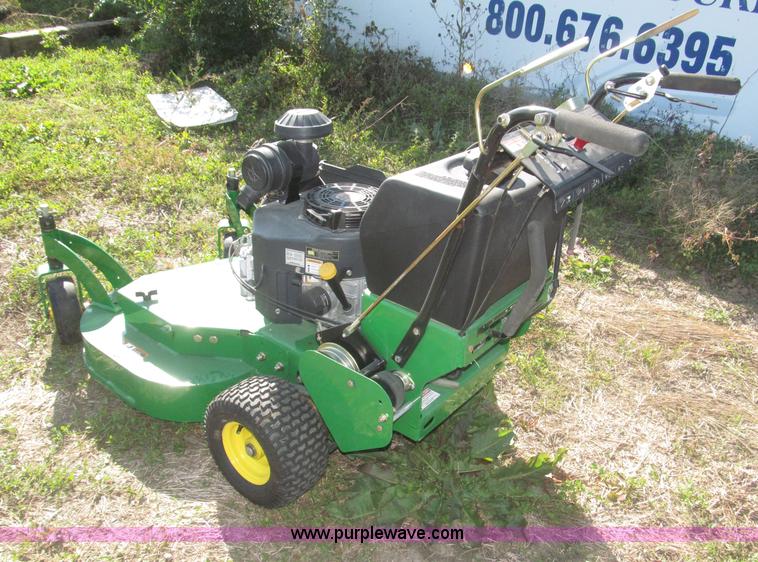 image for item F7155 2010 John Deere WG36A commercial lawn mower