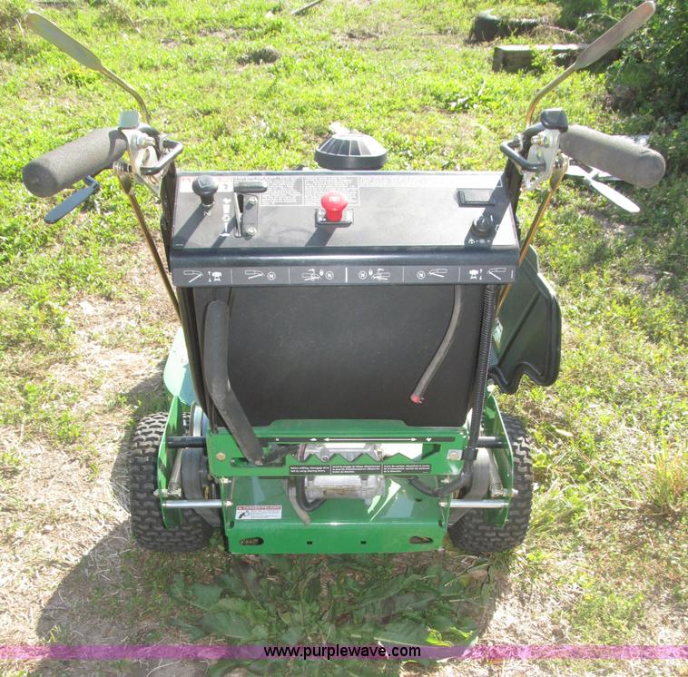 image for item F7155 2010 John Deere WG36A commercial lawn mower
