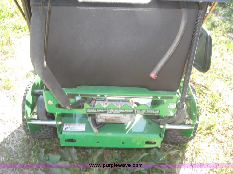 image for item F7155 2010 John Deere WG36A commercial lawn mower