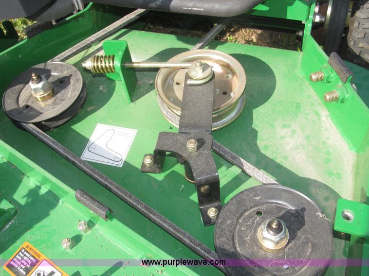 image for item F7155 2010 John Deere WG36A commercial lawn mower