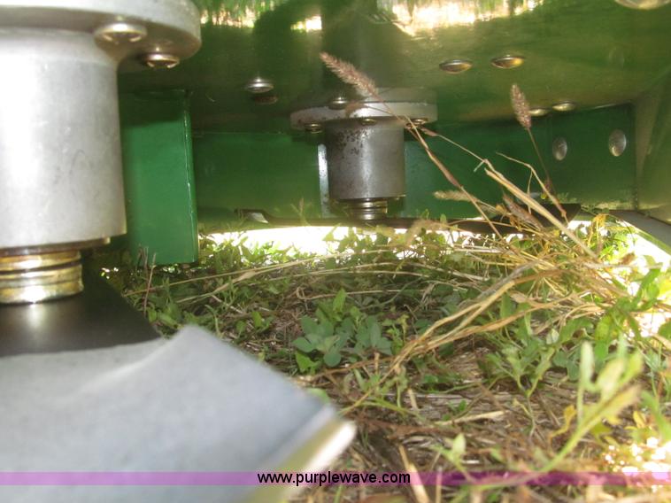 image for item F7155 2010 John Deere WG36A commercial lawn mower