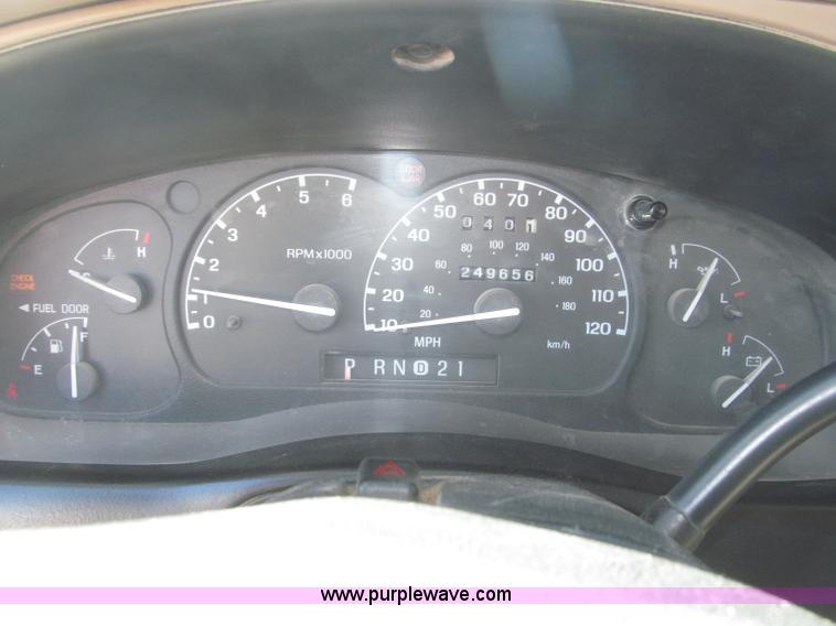 image for item F7165 2001 Ford Ranger XLT Flareside SuperCab pickup truck