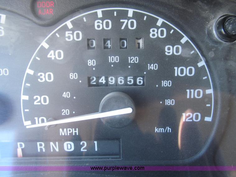 image for item F7165 2001 Ford Ranger XLT Flareside SuperCab pickup truck