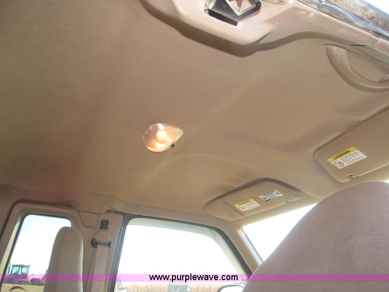 image for item F7165 2001 Ford Ranger XLT Flareside SuperCab pickup truck