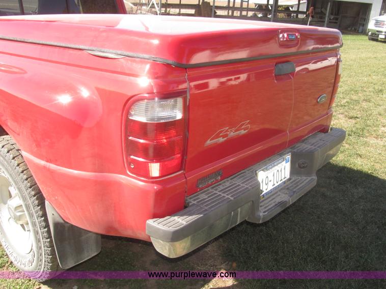 image for item F7165 2001 Ford Ranger XLT Flareside SuperCab pickup truck