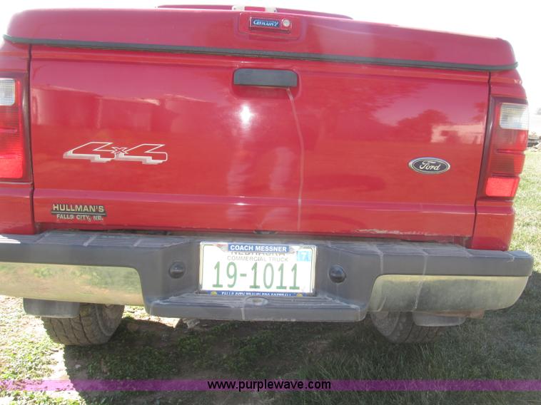 image for item F7165 2001 Ford Ranger XLT Flareside SuperCab pickup truck