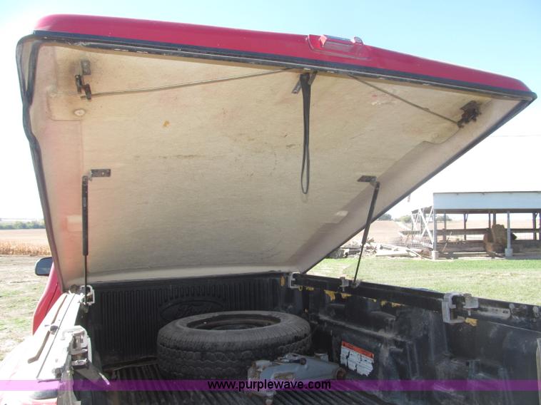 image for item F7165 2001 Ford Ranger XLT Flareside SuperCab pickup truck