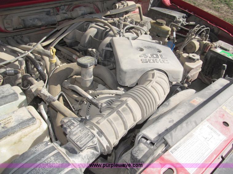 image for item F7165 2001 Ford Ranger XLT Flareside SuperCab pickup truck