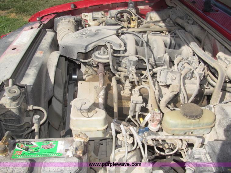 image for item F7165 2001 Ford Ranger XLT Flareside SuperCab pickup truck