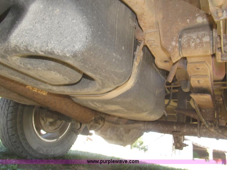 image for item F7165 2001 Ford Ranger XLT Flareside SuperCab pickup truck