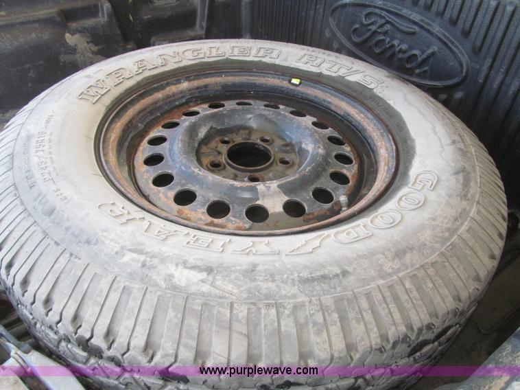 image for item F7165 2001 Ford Ranger XLT Flareside SuperCab pickup truck