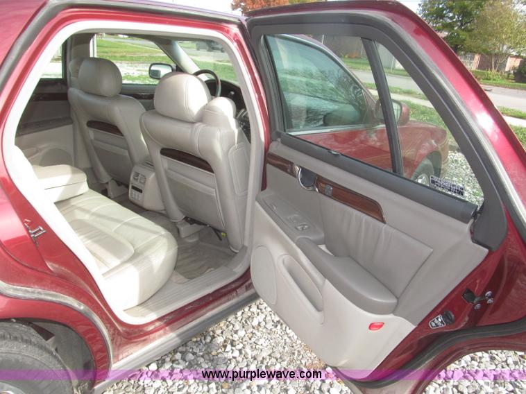 image for item F7184 2000 Cadillac DeVille DHS