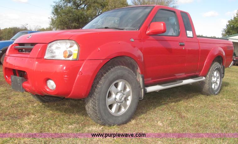 image for item F7187 2003 Nissan Frontier SE King Cab pickup truck