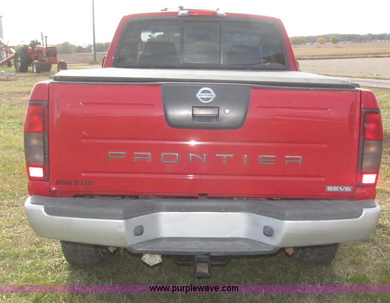 image for item F7187 2003 Nissan Frontier SE King Cab pickup truck