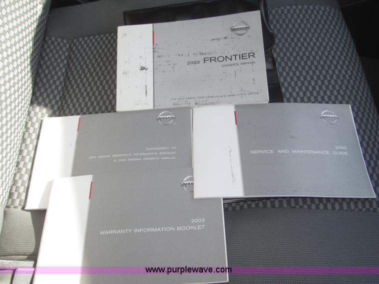 image for item F7187 2003 Nissan Frontier SE King Cab pickup truck