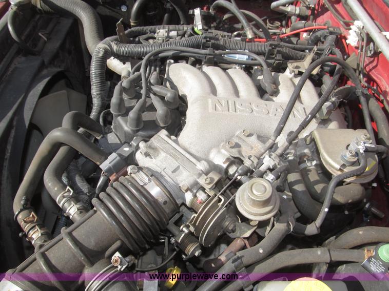 image for item F7187 2003 Nissan Frontier SE King Cab pickup truck