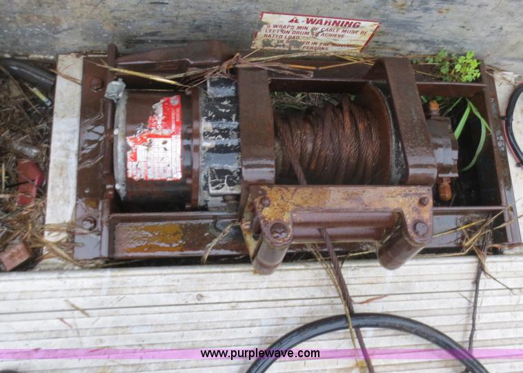 image for item F8011 Jerr-Dan aluminum rollback bed