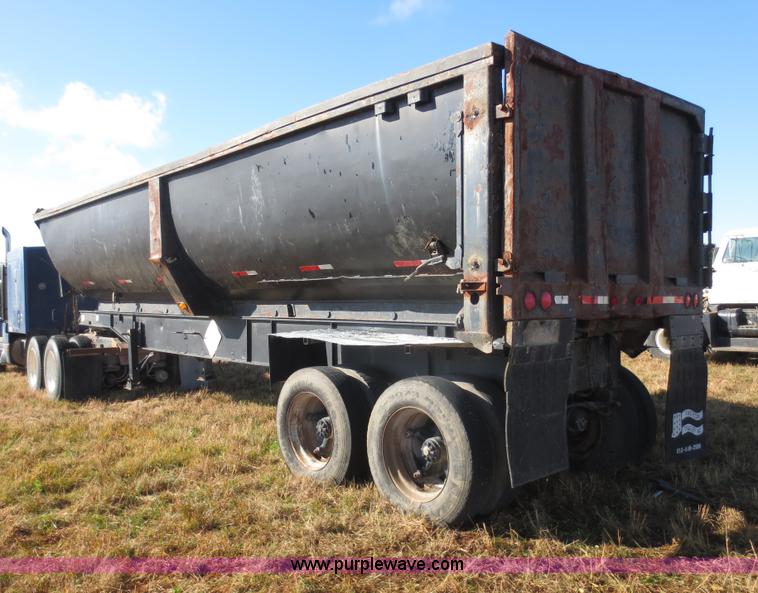 image for item F8014 1984 Hobbs 32' end dump trailer