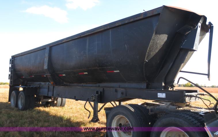 image for item F8014 1984 Hobbs 32' end dump trailer
