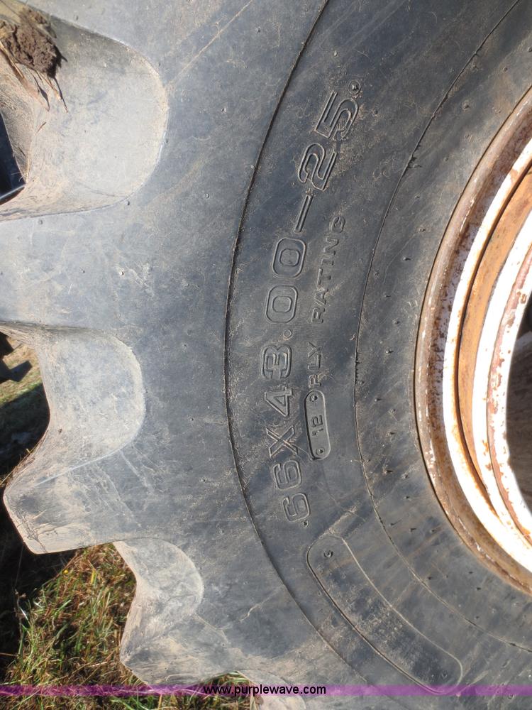 image for item F8015 1988 International S2500 off-road floater truck