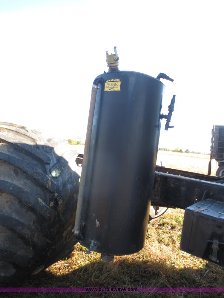 image for item F8015 1988 International S2500 off-road floater truck