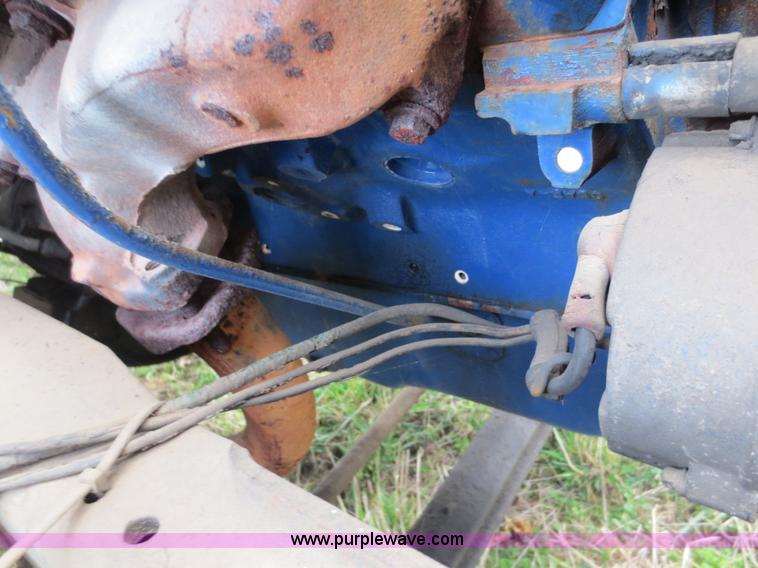 image for item F8017 1978 Ford 700 grain truck