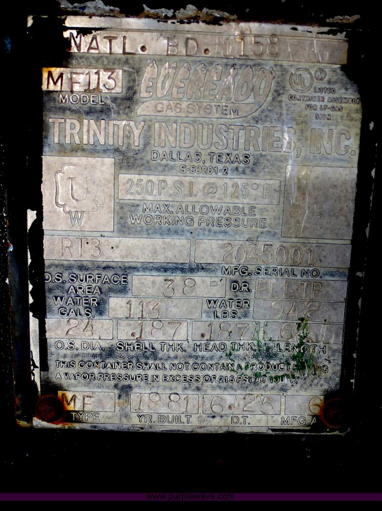 image for item F8017 1978 Ford 700 grain truck