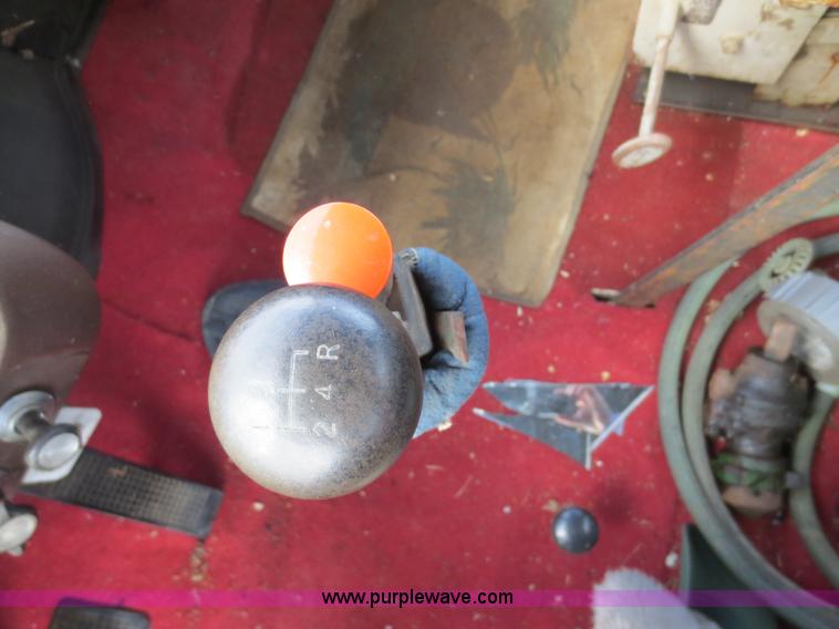 image for item F8017 1978 Ford 700 grain truck