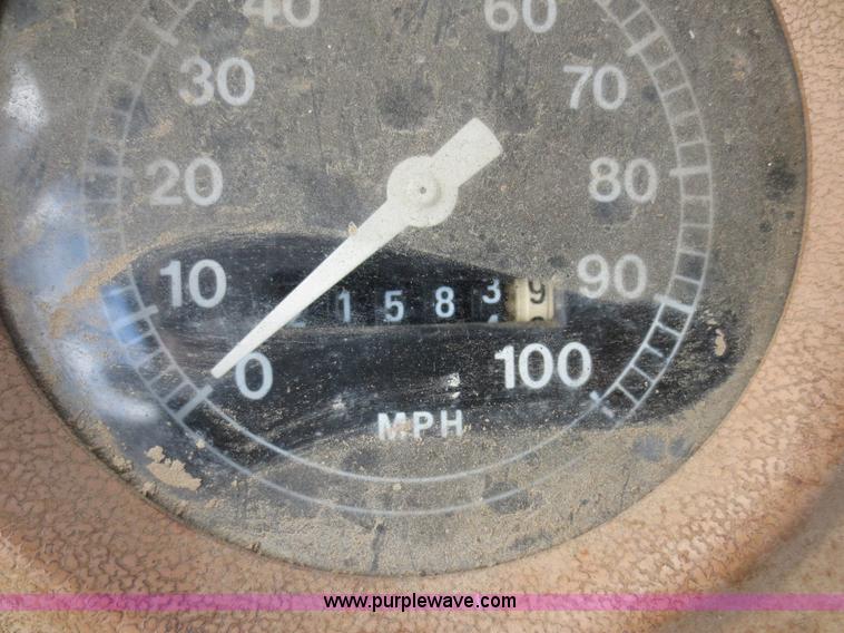 image for item F8017 1978 Ford 700 grain truck