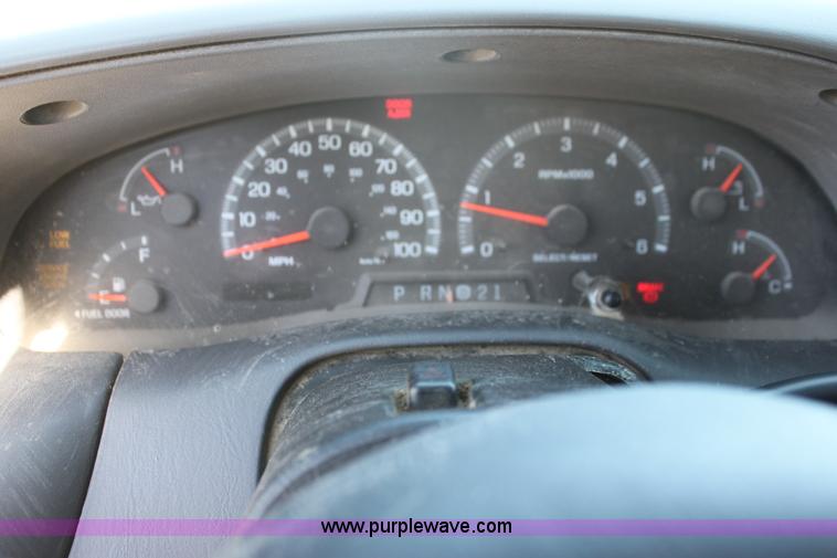 image for item G4158 2000 Ford F150 SuperCab pickup truck