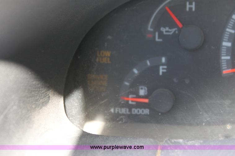 image for item G4158 2000 Ford F150 SuperCab pickup truck