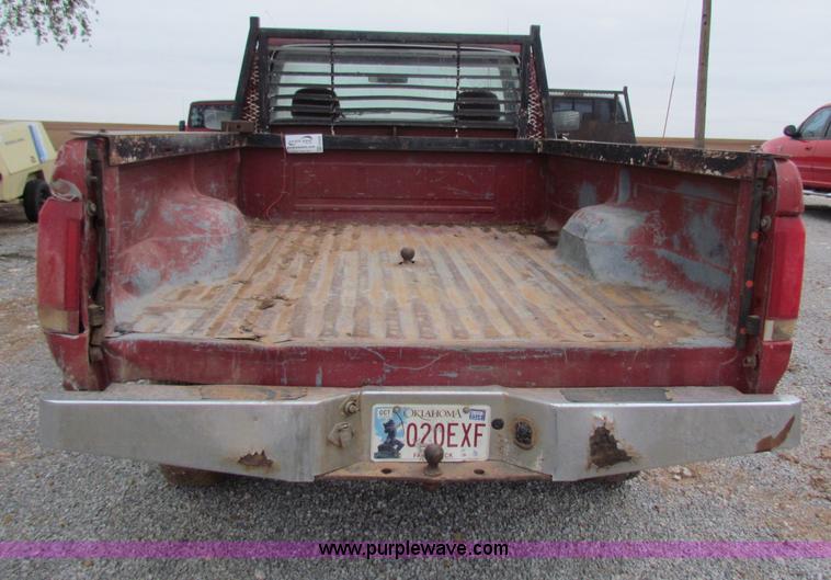 image for item G4335 1988 Ford F250 pickup truck