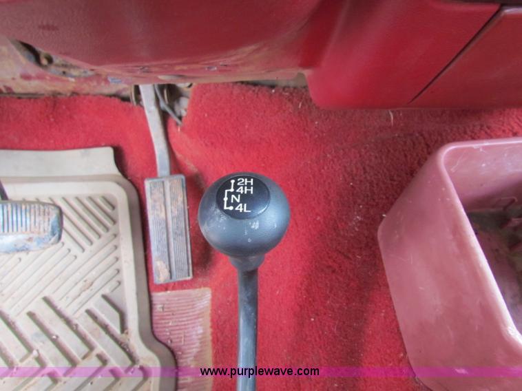 image for item G4335 1988 Ford F250 pickup truck