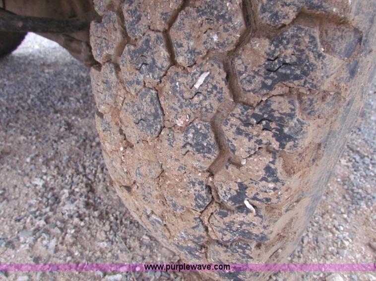 image for item G4335 1988 Ford F250 pickup truck