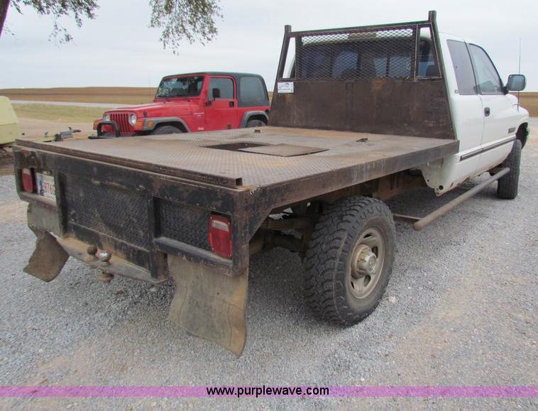 image for item G4337 1995 Dodge Ram 2500 ST flatbed truck