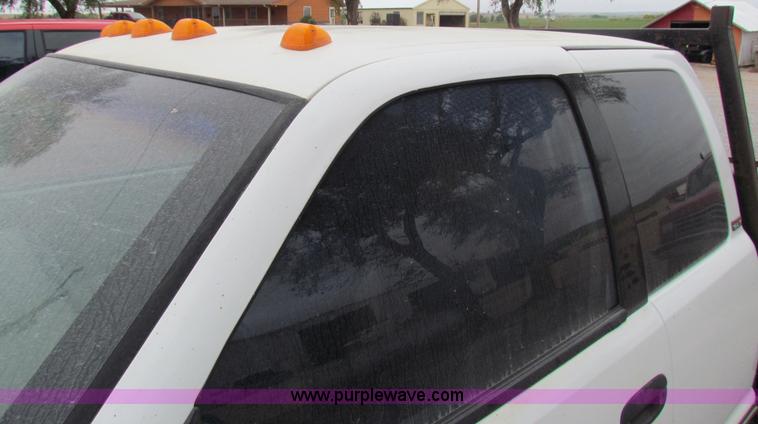 image for item G4337 1995 Dodge Ram 2500 ST flatbed truck