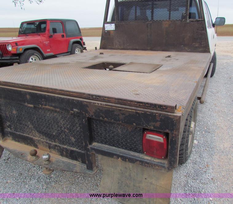 image for item G4337 1995 Dodge Ram 2500 ST flatbed truck